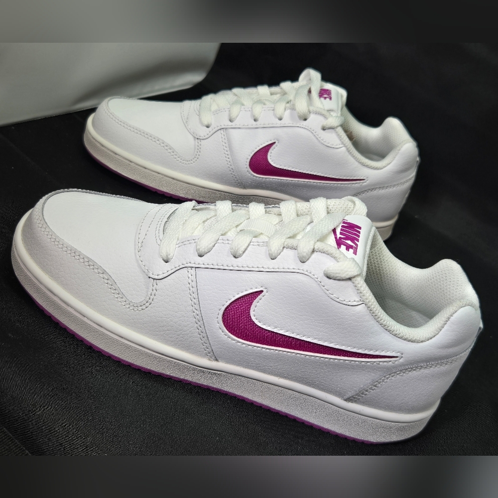 Nike Women's Ebernon Low (6.5)